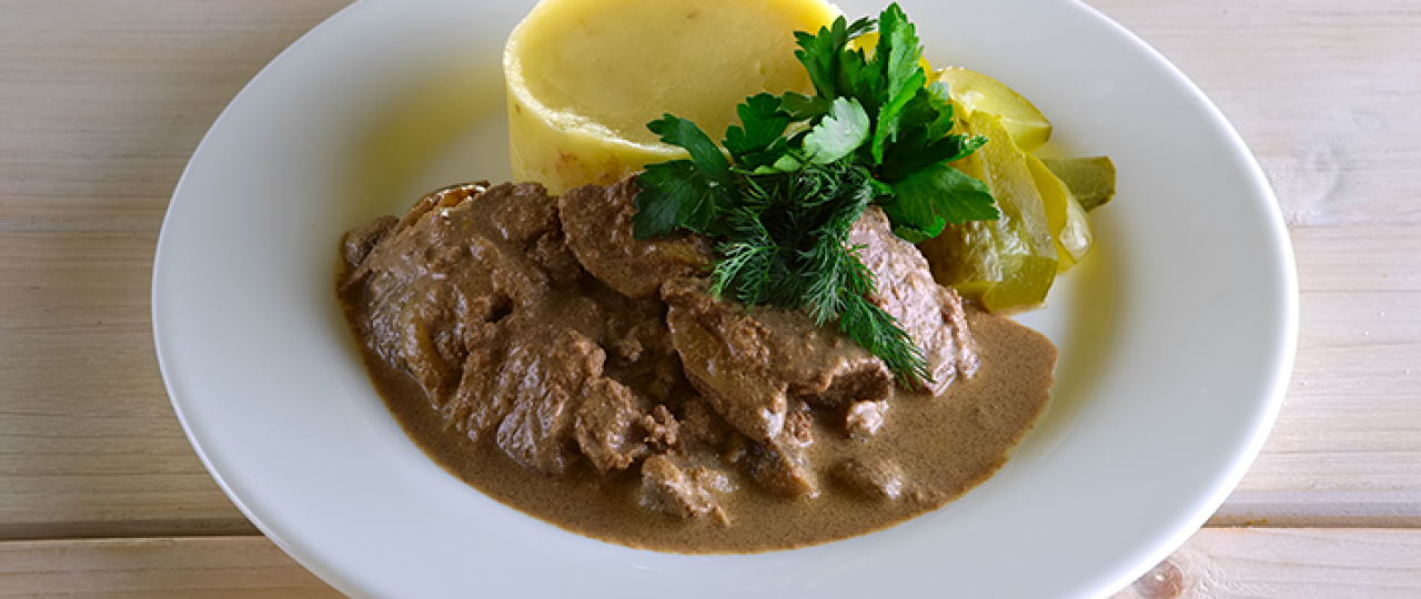 Mi: Gekochtes Rindfleisch mit Meerrettichsoße 